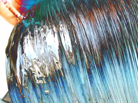 Bild: "Die Haare von Kirsten Dunst sind am Schönsten“ - Künstler Christophe Didillon pilgert mit Holzkreuz nach Köln