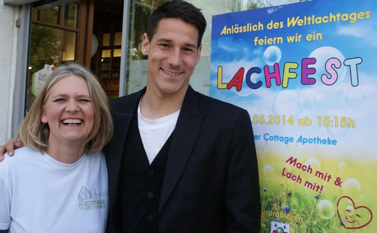 Nina Fuchs und Profisportler Helge Payer (Bildnachweis: Cottage-Apotheke KG)