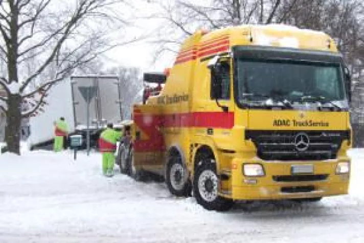 ADAC TruckService macht den Winter-Check Bild: ADAC TruckService macht den Winter-Check