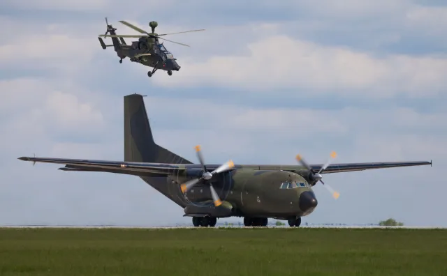 Umfrage: Mehrheit der Deutschen für erhöhte Verteidigungsfähigkeit - Breite Zustimmung auch für größere Bundeswehr Bild: Umfrage: Mehrheit der Deutschen für erhöhte Verteidigungsfähigkeit - Breite Zustimmung auch für größere Bundeswehr