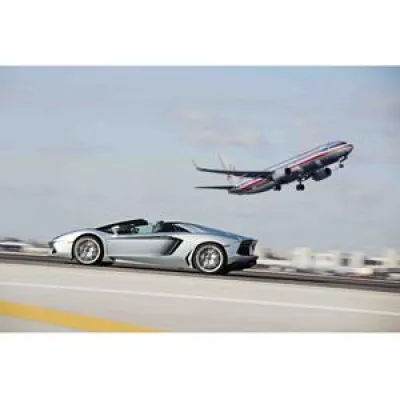 Bild: VOK DAMS inszeniert außergewöhnliches Open-Air-Event für den neuen Lamborghini LP 700-4 Roadster