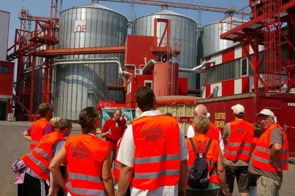 Bild: Beste Werbung für Holzpellets als alternativen Brennstoff