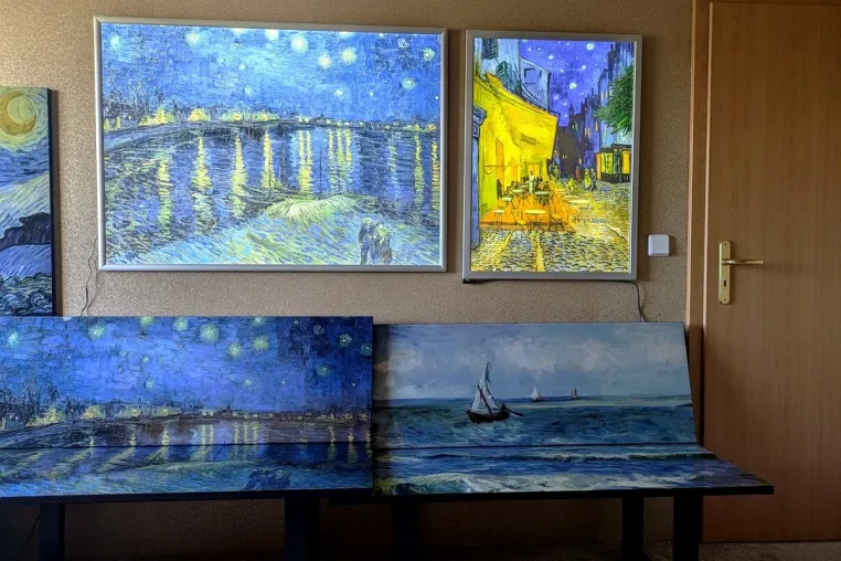 Bild: Vincent van Gogh-Motive im Leuchtrahmen und auf Leinwand