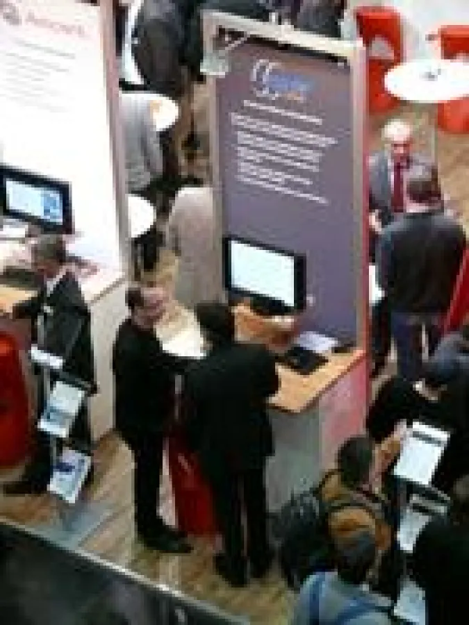 IPS-Vertragszeichnung CeBIT
