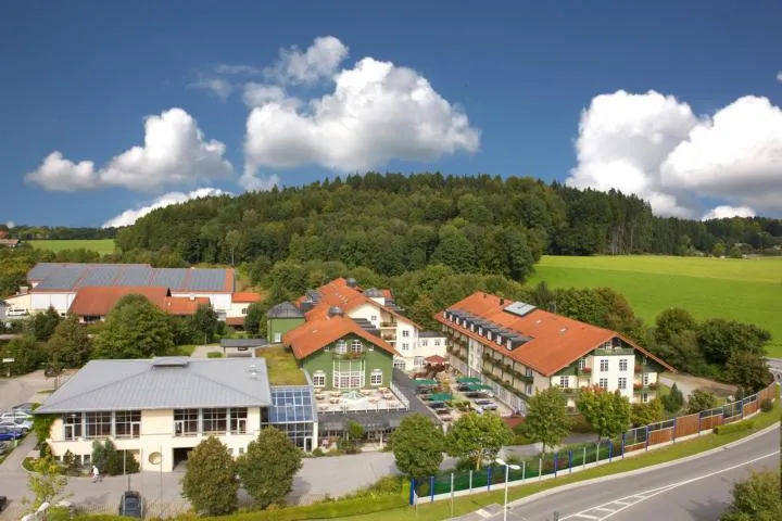 „Werteproduzenten“-Menü am 31. Mai: Produkte aus der Region Tegernsee/Schliersee Bild: „Werteproduzenten“-Menü am 31. Mai: Produkte aus der Region Tegernsee/Schliersee