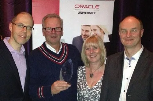 Bild: the campus GmbH erhält Auszeichnung von Oracle