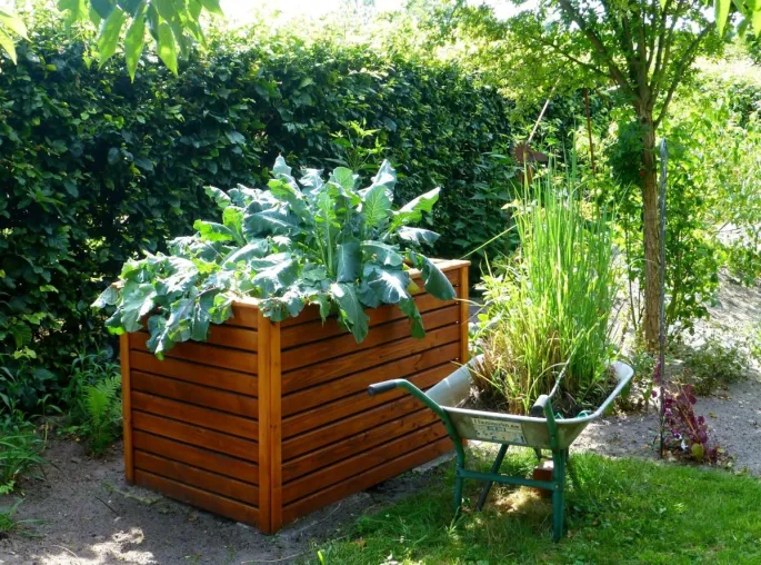 Bild: Urban Greening Camp Projekt aus Leipzig für innovative Wasserspeicher und Energiespeicher-Hochbeet-Systeme