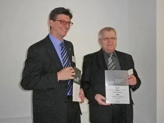 Architects Partner Award 2010: Eternit für Service- und Beratungsleistung ausgezeichnet Bild: Architects Partner Award 2010: Eternit für Service- und Beratungsleistung ausgezeichnet