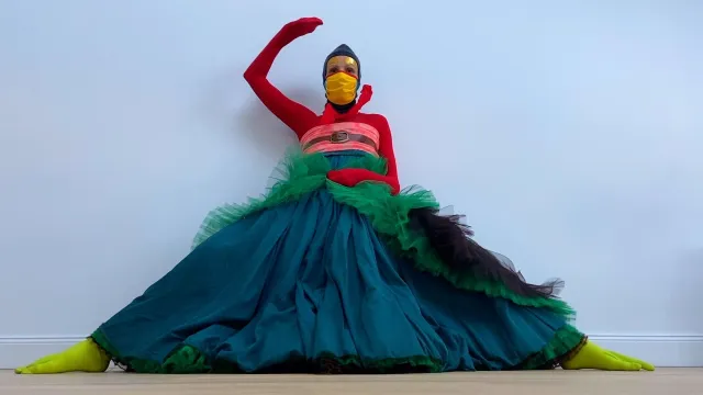 Bild: Selflessness – Selbstlosigkeit. Eine neue Performance-Installation der Dresden Frankfurt Dance Company