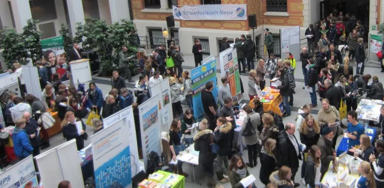 Bild: Auf in die Welt: Messe am 20.05.2017 in München zeigt jungen Leuten Wege in die USA und 50 weitere Länder
