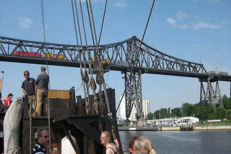 Bild: Nord-Ostsee-Kanalfahrt für Kurzentschlossene - Hansekogge zurück vom Nordseetörn (Koggetreffen Bremerhaven)