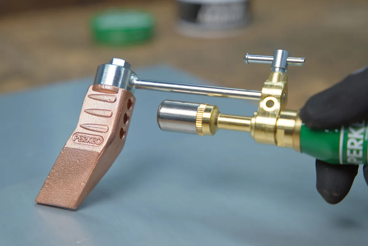 LOCKDOWN24-Kupferstücke mit patentierter Befestigungslösung (© @PERKEO)