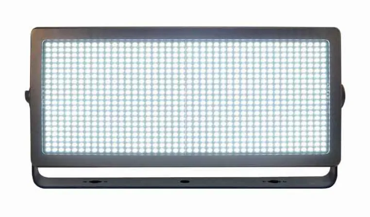 Bild: GEMCO investiert in LED-Washlights, Akku-Lautsprecher und Schwerlaststative