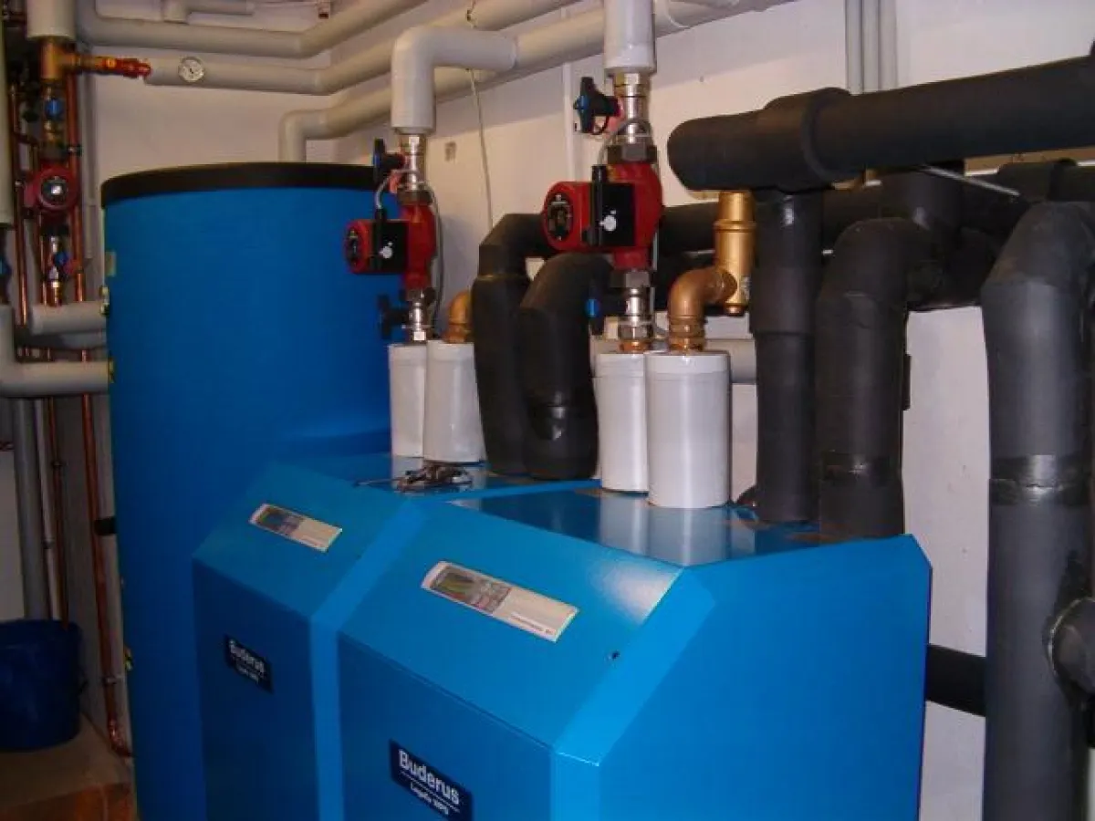 42,2 KW Erdwärmeheizzentrale (Quelle: Stoltenberg Energie GmbH)