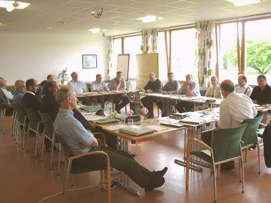 Modulhandbuch, Prüfungsordnung und österreichische Kultur Bild: Modulhandbuch, Prüfungsordnung und österreichische Kultur