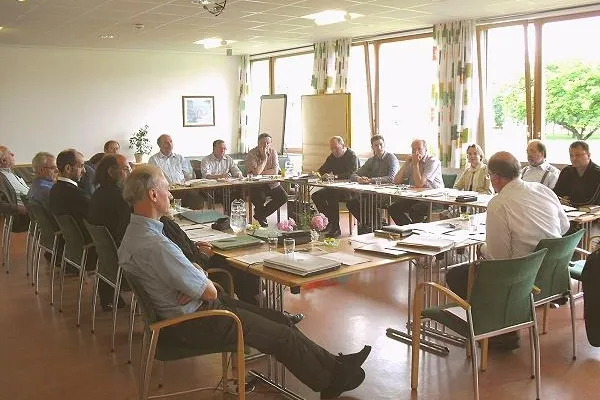 Modulhandbuch, Prüfungsordnung und österreichische Kultur Bild: Modulhandbuch, Prüfungsordnung und österreichische Kultur