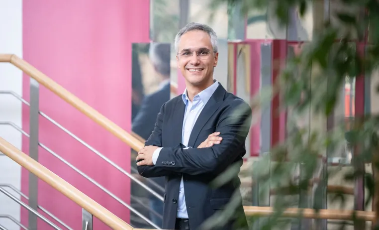 Coaching für Roboter: Jens Kober bringt Mensch und Maschine zusammen Bild: Coaching für Roboter: Jens Kober bringt Mensch und Maschine zusammen