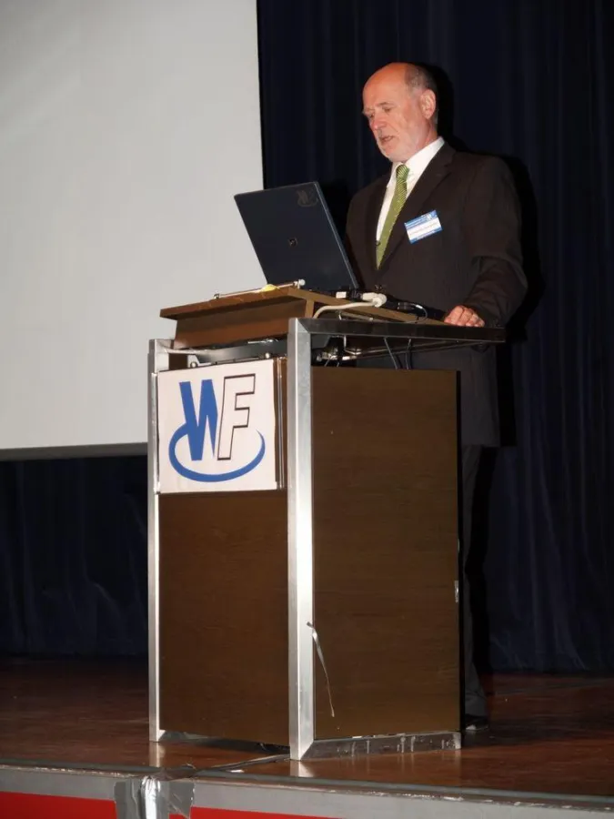 Dr.-Ing. Hans Otto Sprengnetter, Leiter der WertermittlungsForum GmbH, Sinzig/Rhein bei der Begrüßung der Teilnehmer