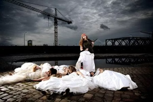 Trash The Dress Bild: Trash The Dress