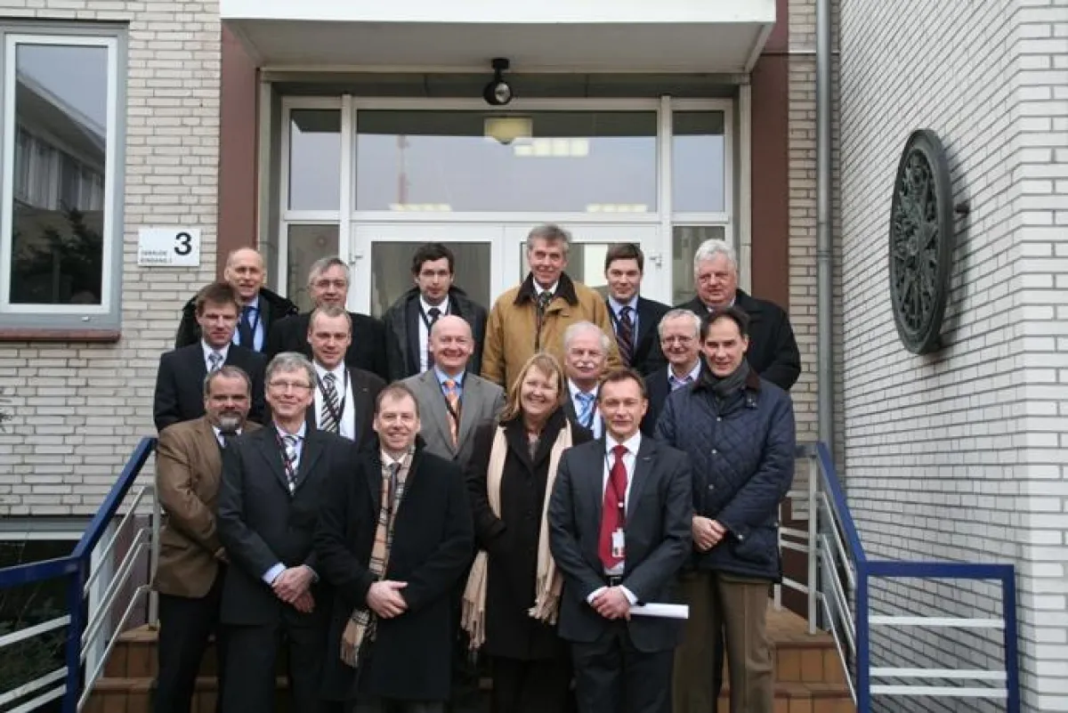 Die 60. Sitzung des „Arbeitskreis Wehrtechnik“ fand im Hause Raytheon Anschütz statt.