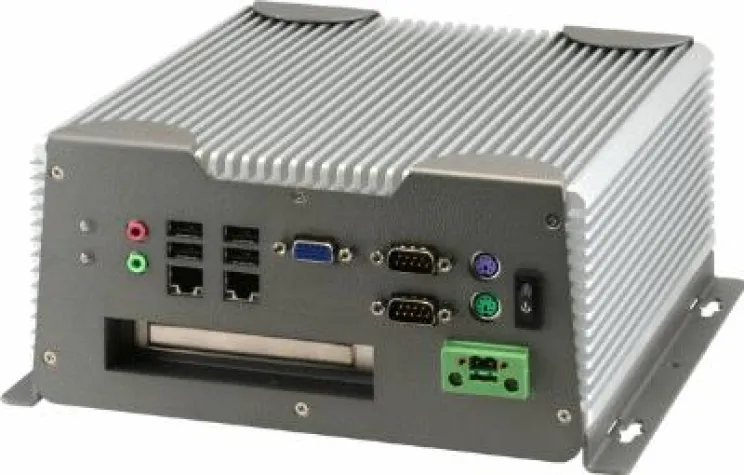 Bild: AEC-6872- lüfterloses Embedded-System für maximale Leistung