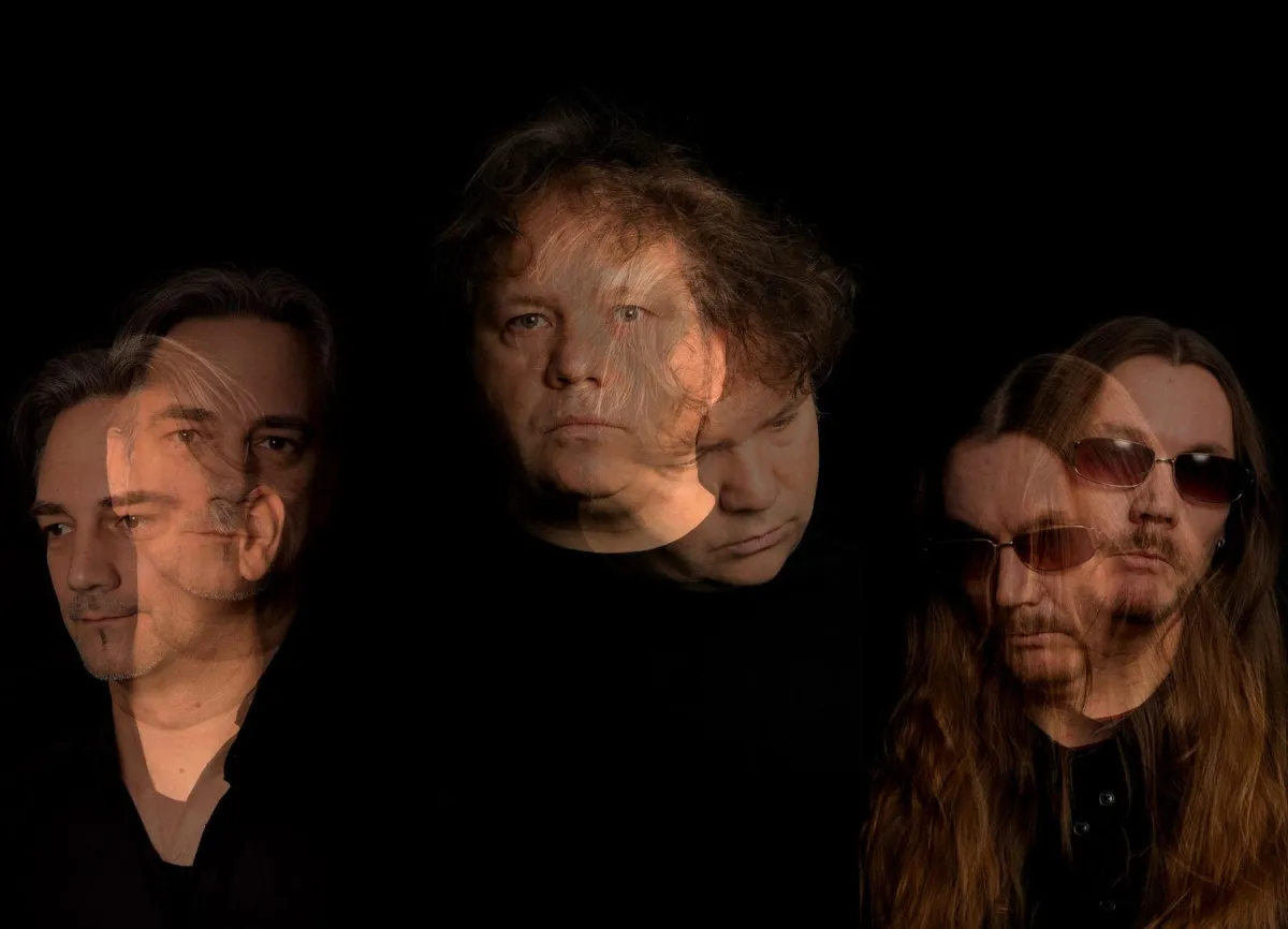 Nach zwei Singles in den Amazon-Rockcharts und 100.000 Spotify-Plays: Rubbish liefert neue Single!