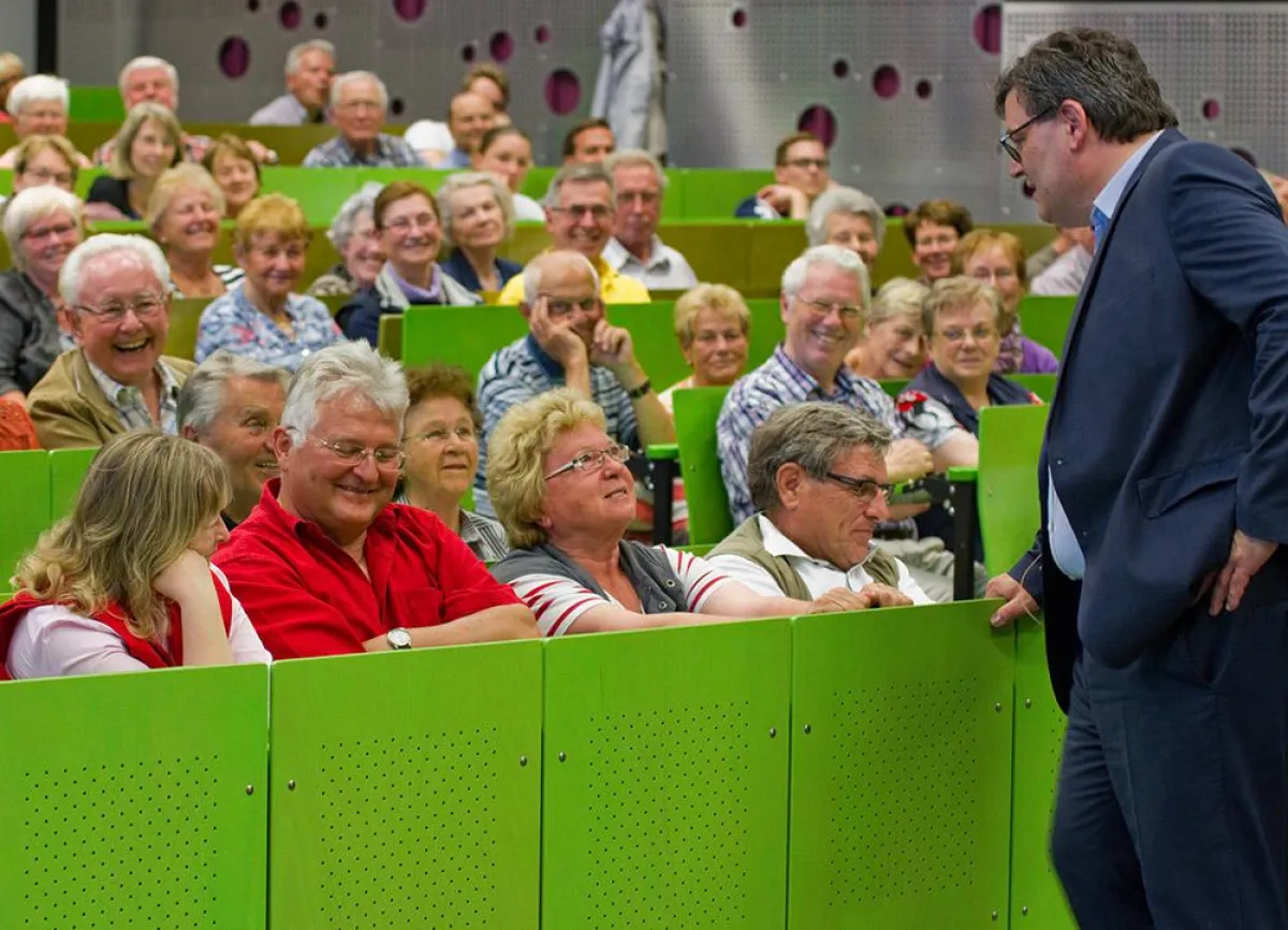 GenerationenHochschule mit Journalist und Restaurantkritiker Ingo Swoboda.