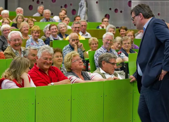 GenerationenHochschule befasst sich mit Spätlese, Eiswein und Grand Cru Bild: GenerationenHochschule befasst sich mit Spätlese, Eiswein und Grand Cru
