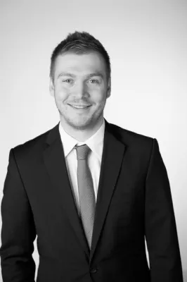 Bild: Robin Gröner leitet Business Development der DialogFeld Communication Group.