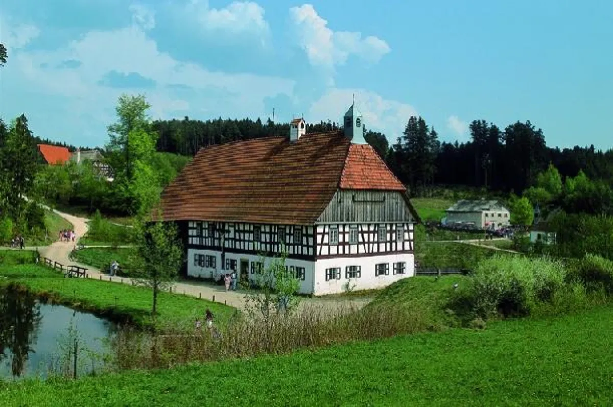 Rauberweihermühle im Mühlental des Oberpfälzer Freilandmuseums Neusath-Perschen