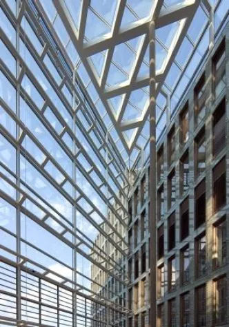 Glas ist Trend bei Bau und Planung von Fassaden Bild: Glas ist Trend bei Bau und Planung von Fassaden