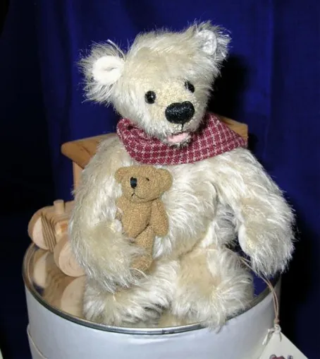 Bild: Onlinemagazin organisiert Busfahrt zur Teddybär Welt 2011 in Wiesbaden