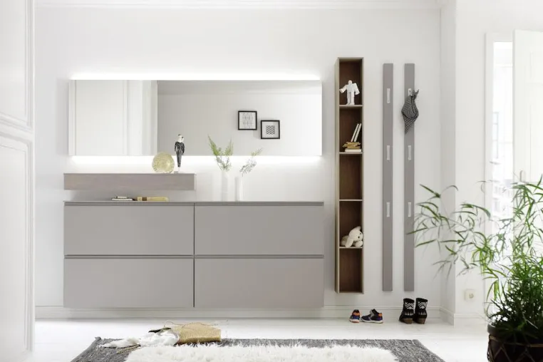 Maßarbeit: Garderobe TANDO für enge Flure und verwinkelte Nischen Bild: Maßarbeit: Garderobe TANDO für enge Flure und verwinkelte Nischen