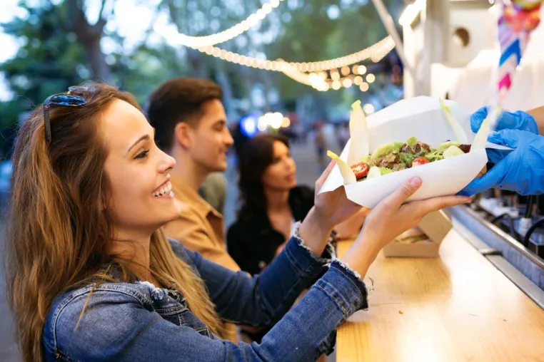 Bild: Wenn die Feier zu Ihnen kommt - mit unserem Food Truck Event