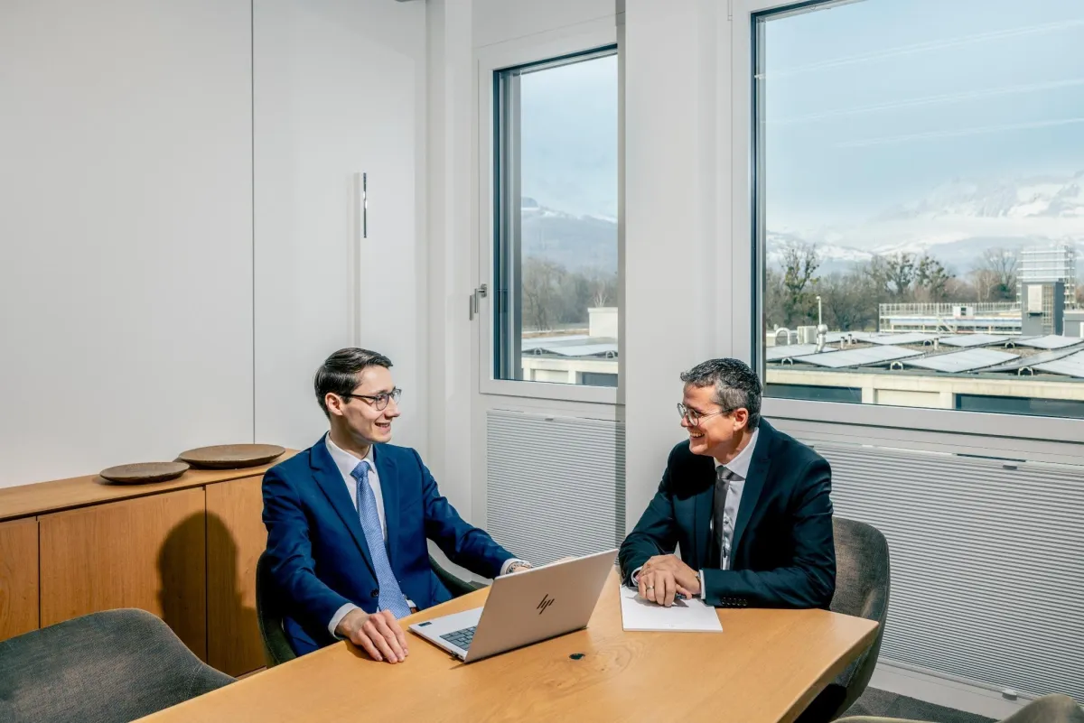 Wie sollen familiengeführte Unternehmen ihr Vermögen am besten anlegen? Nic Ritter und Harald Wild,  (© Früh & Partner / infokontor)