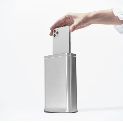 Bild: In 30 Sekunden ein keimfreies Smartphone dank Simplehuman