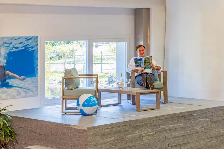 Bild: Magic Floor Spa von Woodtli Schwimmbadtechnik und Depotec ausgezeichnet