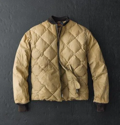 Die Daunenjacke wird 80 Jahre Bild: Die Daunenjacke wird 80 Jahre