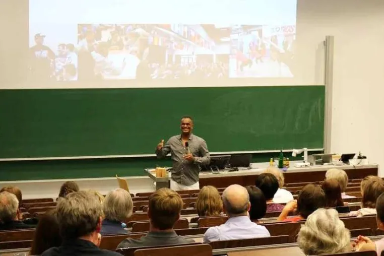 Bild: 2schneidig referiert an Hochschule Koblenz
