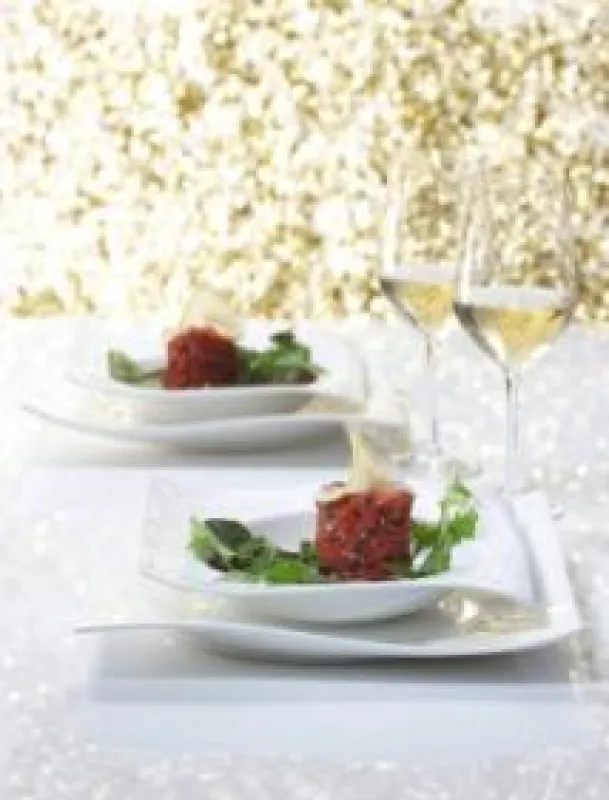 Glanzvolle Weihnachtstafel mit MAXWELL & WILLIAMS
