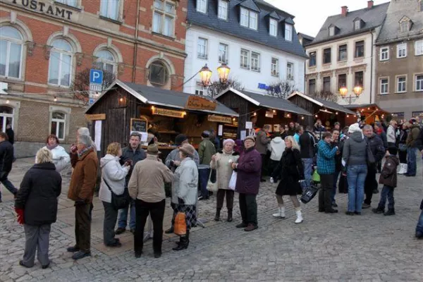Bild: Verein „Lößnitzer Heimatfreunde e. V.“ wieder aktiv zum Weihnachtsmarkt