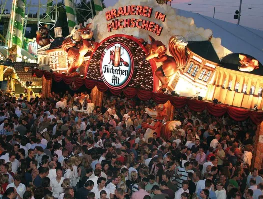 Bild: Füchschen-Party für Party-Füchschen - Längste Geburtstagsparty auf der Größten Kirmes am Rhein