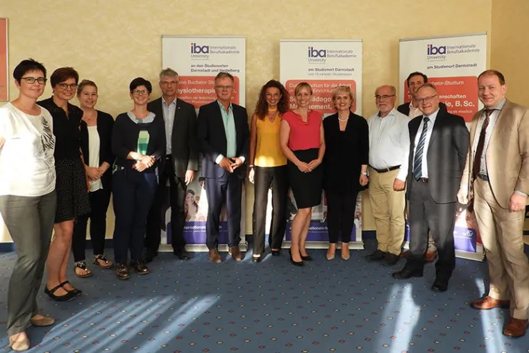 Bild: Kuratoriumssitzung der iba - Internationale Berufsakademie in Darmstadt