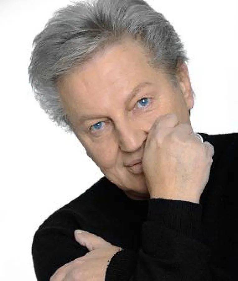 Der Pianist und Sänger Ulli Schwinge