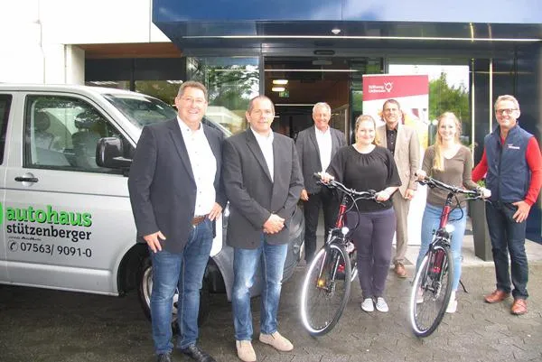 Bild: Umweltfreundlich unterwegs: E-Bike-Spende für das Berufsbildungswerk