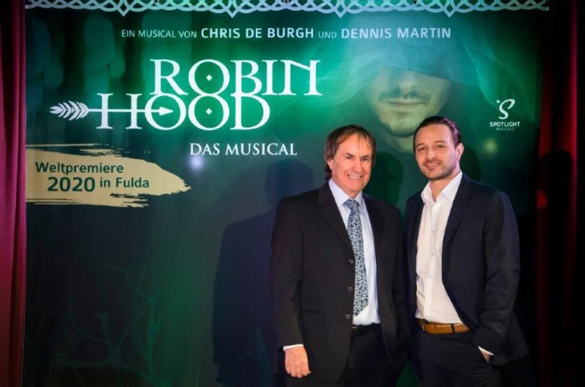 Chris de Burgh (links) und Dennis Martin schreiben für den Musicalsommer Fulda 2020
