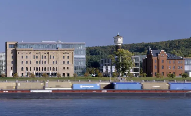 Bonner Bogen: 100 % Vermietungsquote / BonnVisio vermietet Direktorenvilla an Uni Bonn Bild: Bonner Bogen: 100 % Vermietungsquote / BonnVisio vermietet Direktorenvilla an Uni Bonn