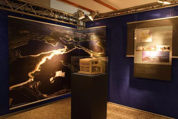 Bild: Triad Berlin inszeniert die 100 jährige Geschichte der Internationalen Bauausstellungen in Hamburg