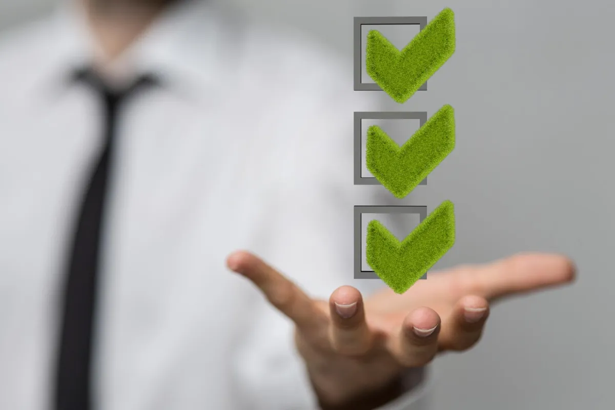 Drei Rentenberater Sachkundelehrgänge