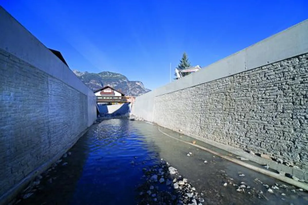 Das neue Bett der Kanker bietet Schutz vor einem hun-dertjährigen Hochwasser.